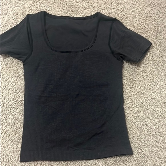 lululemon athletica Tops - Lululemon Fitted Short Sleeve Tee